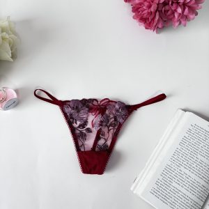 Tanga Floral Bordada Victoria’s Secret – Rojo Pasión